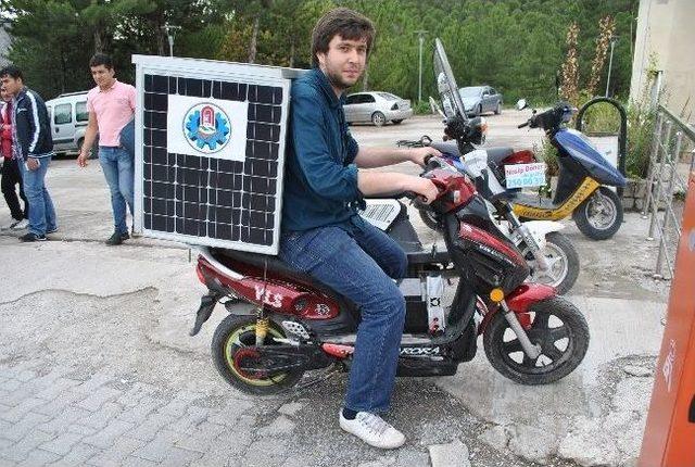 G&uuml;neşle &Ccedil;alışan Motosiklet Yaptı 2