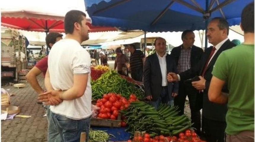 Başkan Uzun, Pazaryerini Gezdi