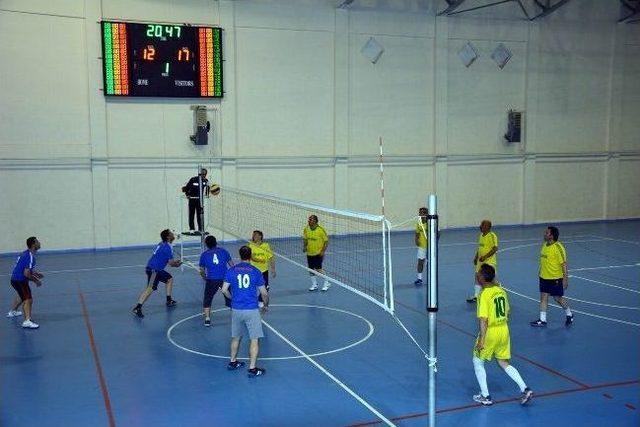 Suşehri’nde Voleybol Turnuvası Düzenlendi