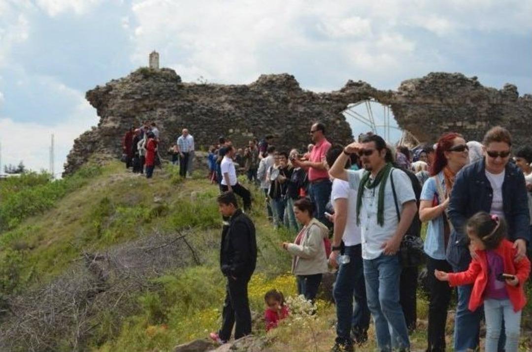 Eğitimcilerden Karacahisar&rsquo;dan Frigya'ya K&uuml;lt&uuml;r Turu