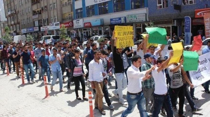 &Uuml;niversite &Ouml;ğrencilerinden &lsquo;rojava&rsquo; Protestosu