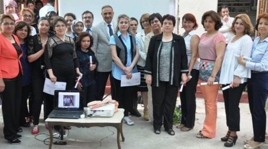 &ldquo;&ouml;demiş İpeği Dokuma&rdquo; Kursiyerlerine Belge T&ouml;reni