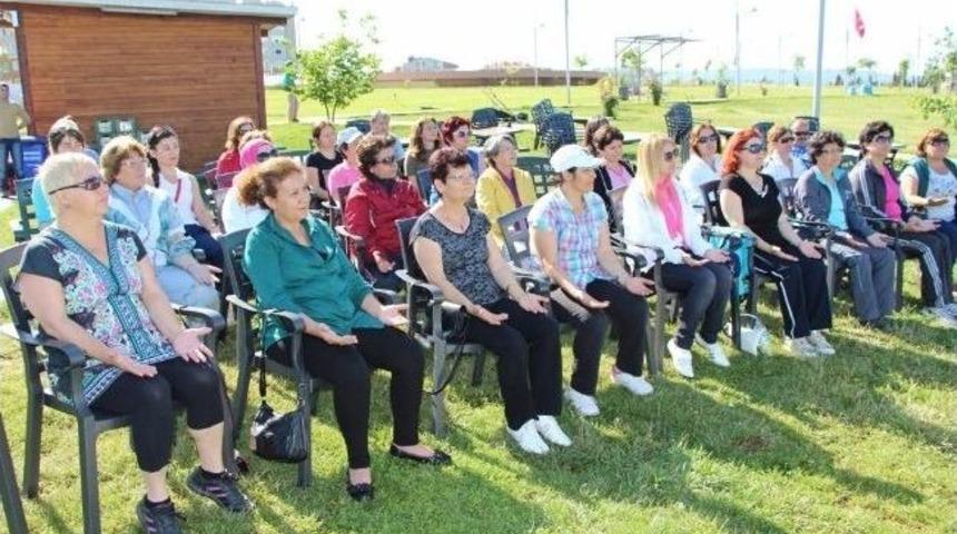 Yoga Semineri B&uuml;y&uuml;k İlgi G&ouml;rd&uuml;