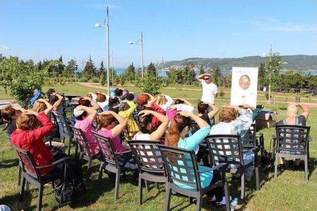 Yoga Semineri Büyük İlgi Gördü