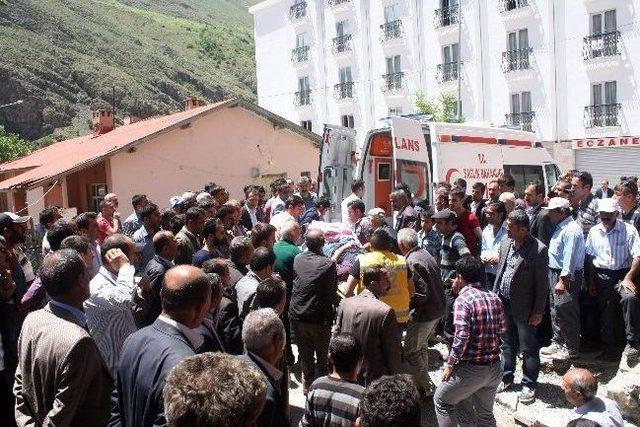 Bdp Konvoyunda Kaza: 6 Yaralı 3