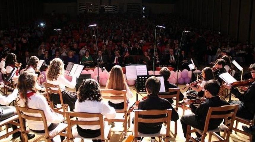 C&uuml; Koleji Tarafından M&uuml;zik Ş&ouml;leni D&uuml;zenlendi