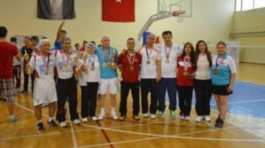 Şampiyonadan Madalyayla D&ouml;nd&uuml;ler