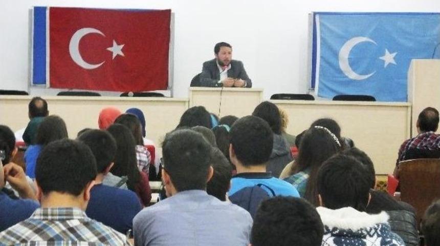 Bağımsız Doğu T&uuml;rkistanlılar Derneği Başkanı Erkinbeğ Uygurt&uuml;rk: