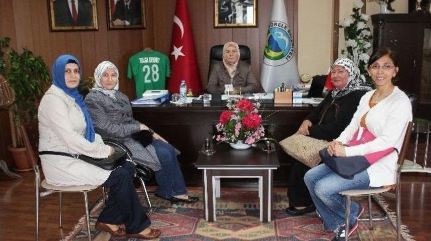 Nahide Abla Başkan Vekilliği Koltuğuna Oturdu