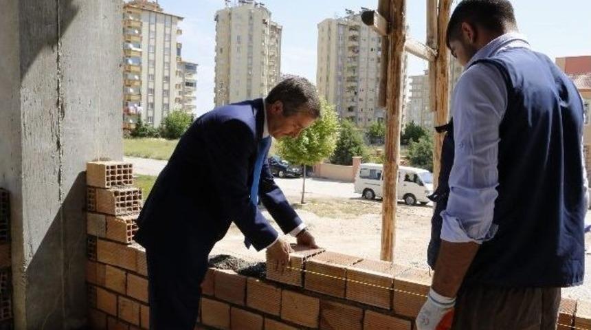 Adil Hoca &Ouml;zberk Cami Yakın Zamanda Hizmete Sunulacak