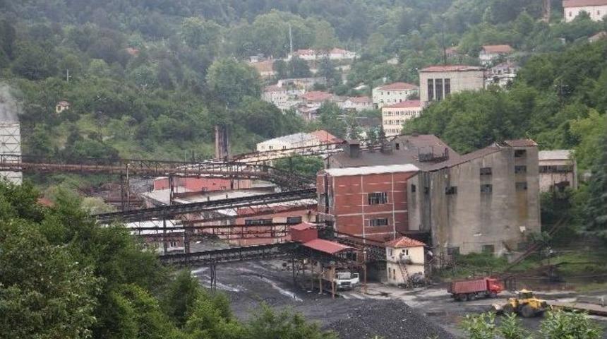 G&ouml;&ccedil;&uuml;k Altında Kalan İş&ccedil;i Sağ Kurtarıldı