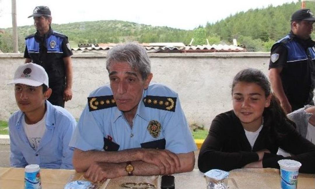 Emniyet M&uuml;d&uuml;r&uuml; Taran &Ouml;ğrencilerle Piknik Yaptı