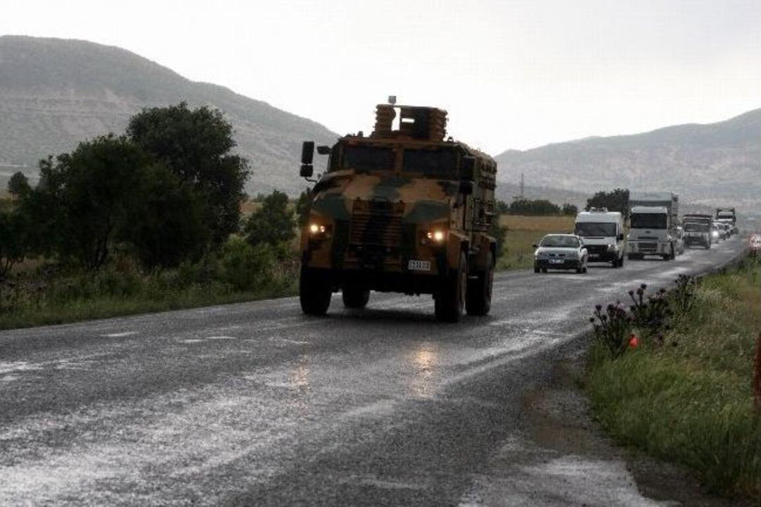 Diyarbakır&rsquo;da Yol Kapama Eylemi S&uuml;r&uuml;yor