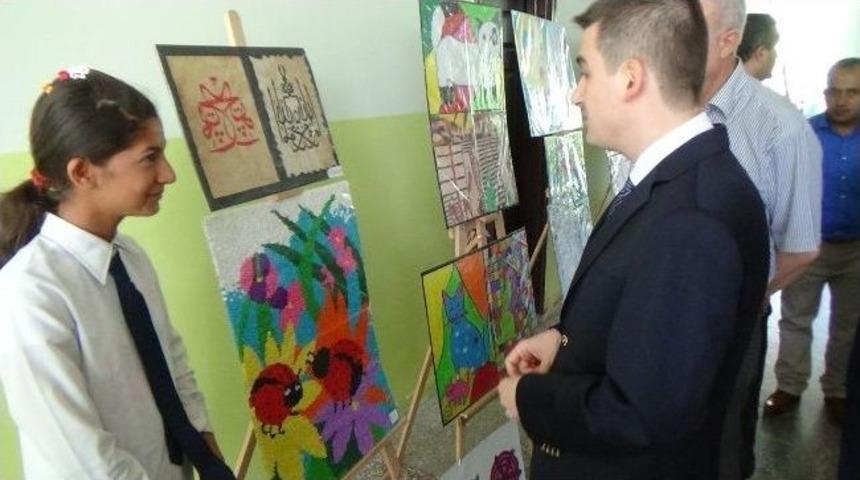 Kulplu &Ouml;ğrencilerin Yıl Sonu Resim Sergisi