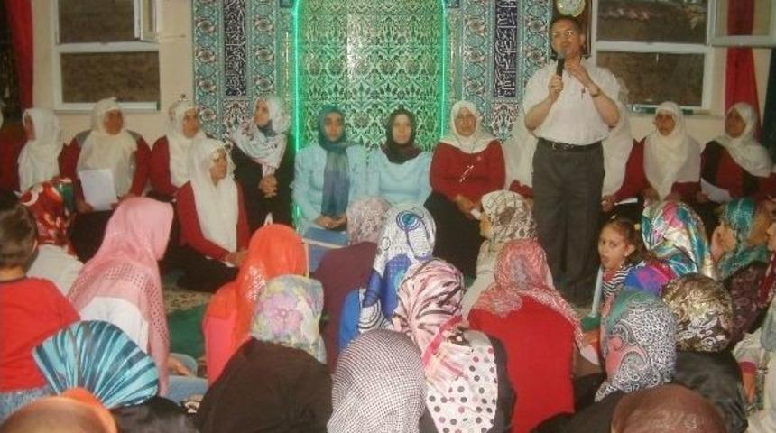 Kızıklı&rsquo;da Kadınlar Camiye Sığmadı