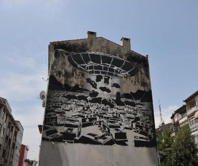 Kadık&ouml;y Duvarları Mural Sanatı İle Hayat Buluyor 1