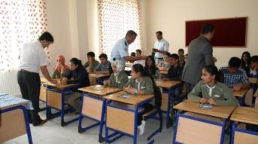 Kulu&rsquo;da &Ouml;ğrencilere Trafik Dedektifi Kartları Dağıtıldı