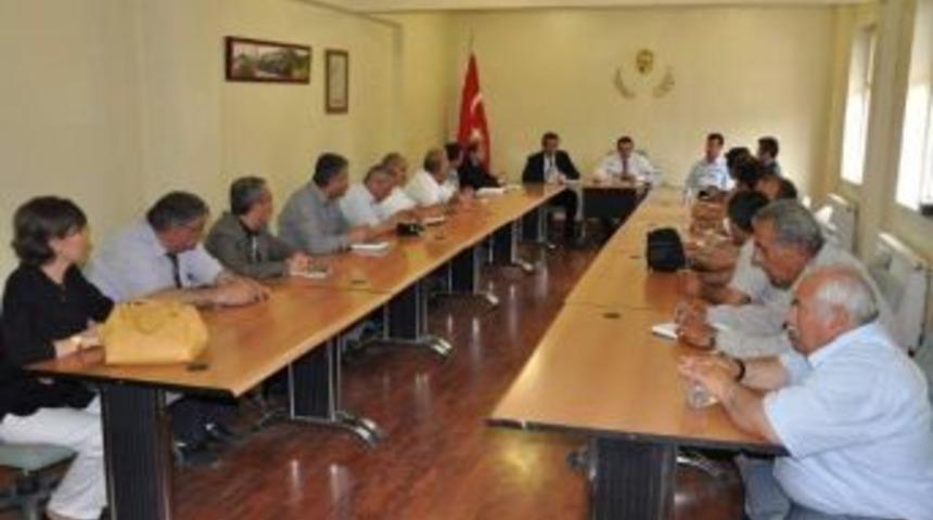 Yeşil Besni İ&ccedil;in T&uuml;m Besnililer El Ele Kampanyası