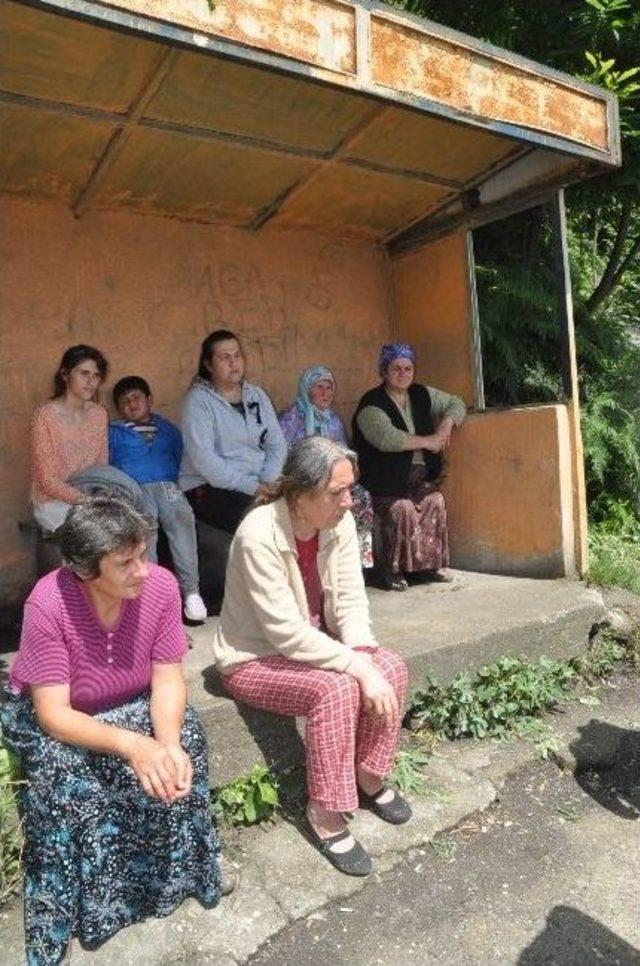 Özel Halk Otobüslerinin Sefer Yapmadığı Dilaver Mahallesi Tepkili