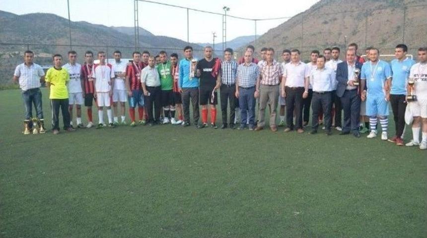 Sason&rsquo;da Kurumlararası Futbol Turnuvası Finali Yapıldı