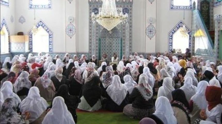 Kara&ouml;ren Kur'an Kursunda Hatim Coşkusu