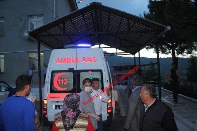 Salıncak İpi Boğazına Dolanan &Ccedil;ocuk Son Anda Kurtarıldı 1