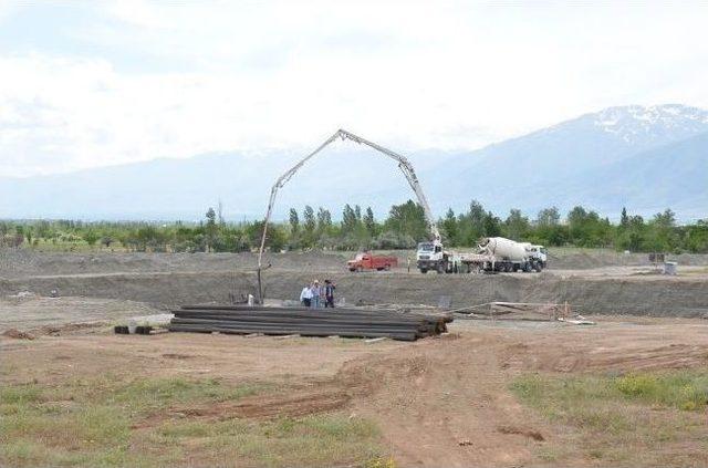 Erdoğan B&uuml;y&uuml;kkasap Kongre Ve K&uuml;lt&uuml;r Merkezinin Temeli Atıldı 1