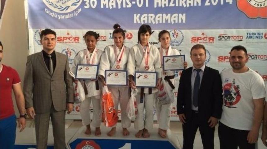 Karaman&rsquo;dan 6 T&uuml;rkiye Derecesi