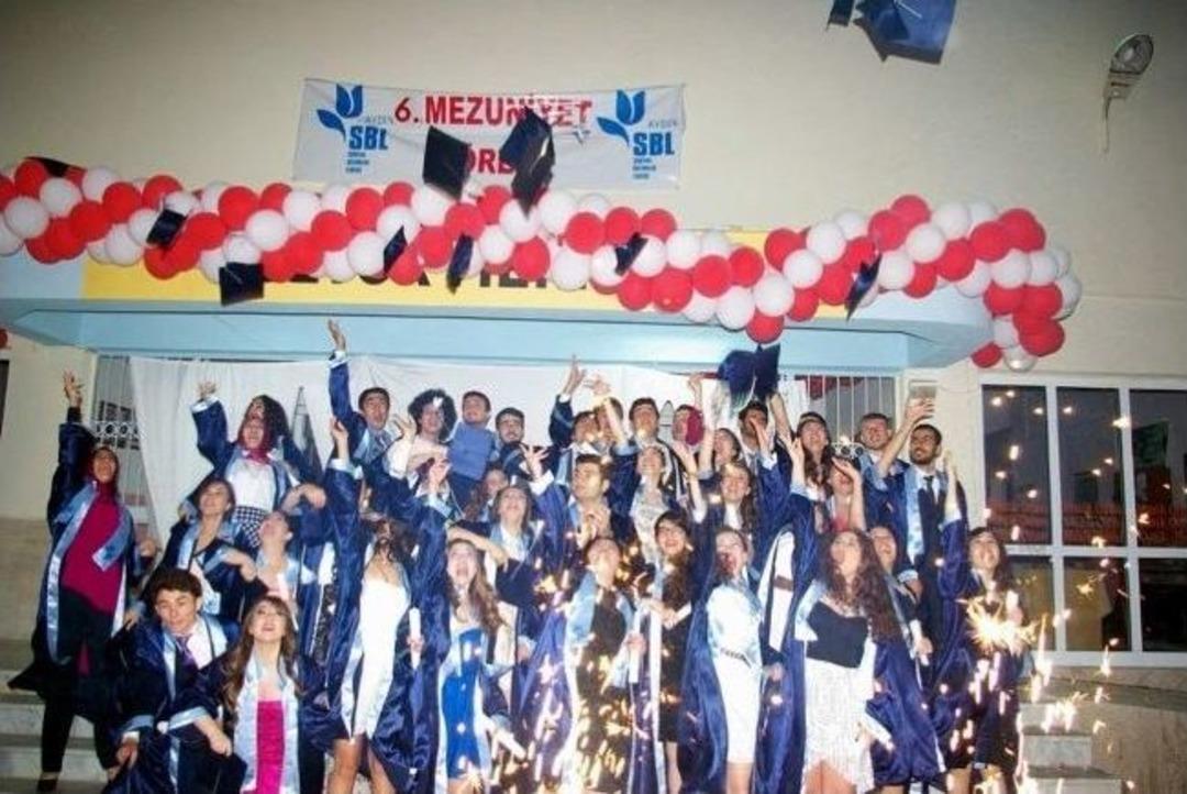 Aydın Sosyal Bilimler Lisesi 6. Mezunlarını Uğurladı