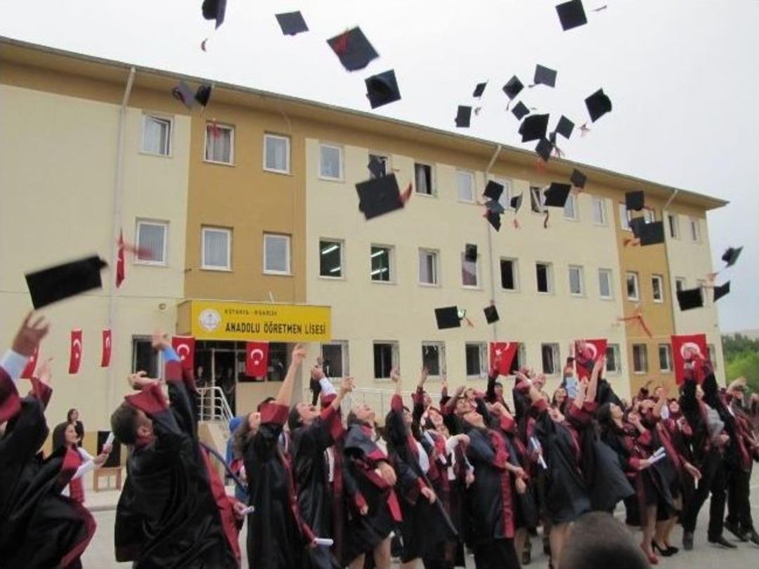 Hisarcık A&ouml;l İlk Mezunlarını Verdi