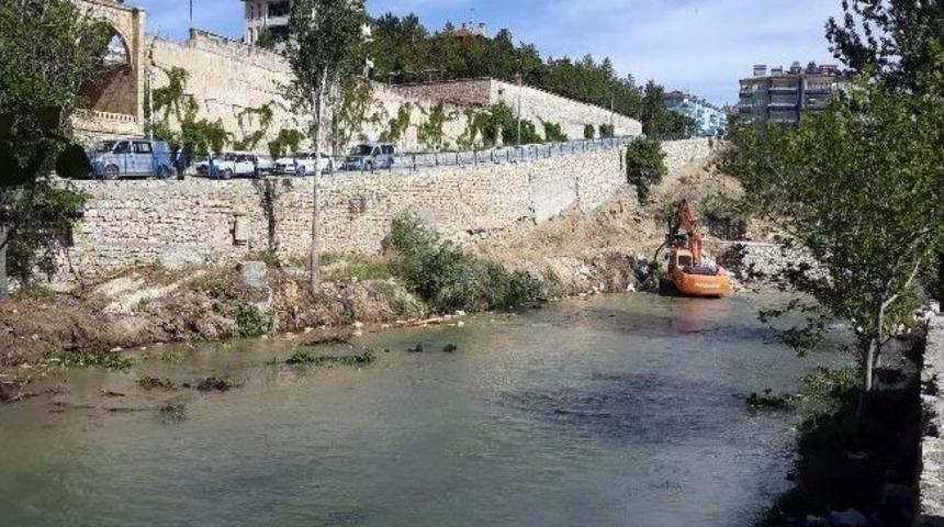 Darende&rsquo;de Tohma &Ccedil;ayı Islah &Ccedil;alışması