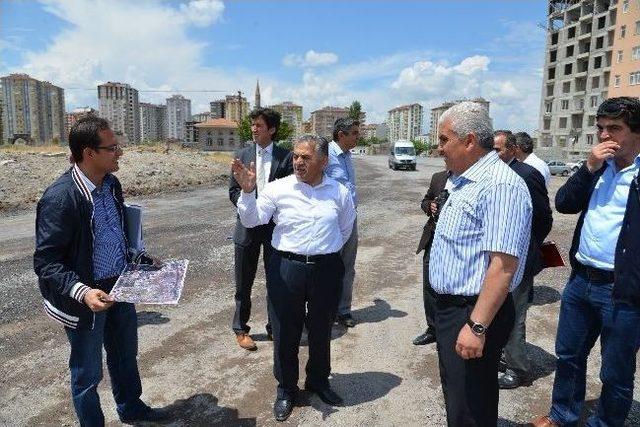 Gülük Ve Şehit Nazımbey Mahallelerine Yaya Yolu Ve Otopark Yapılacak