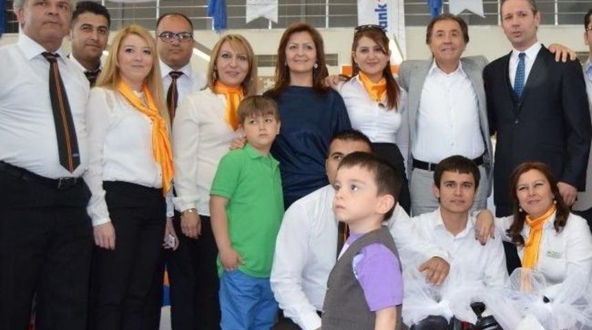 Otomotiv Sekt&ouml;r&uuml;n&uuml;n Devi Ford, Yeni Modellerini Uşak&rsquo;ta Tanıttı