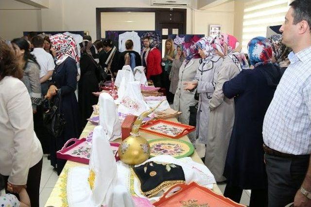 El Emeği Eserler G&ouml;r&uuml;c&uuml;ye &Ccedil;ıktı 2