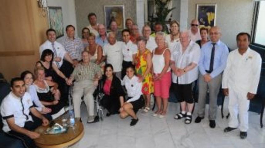 Aynı Otelde 52. Tatil