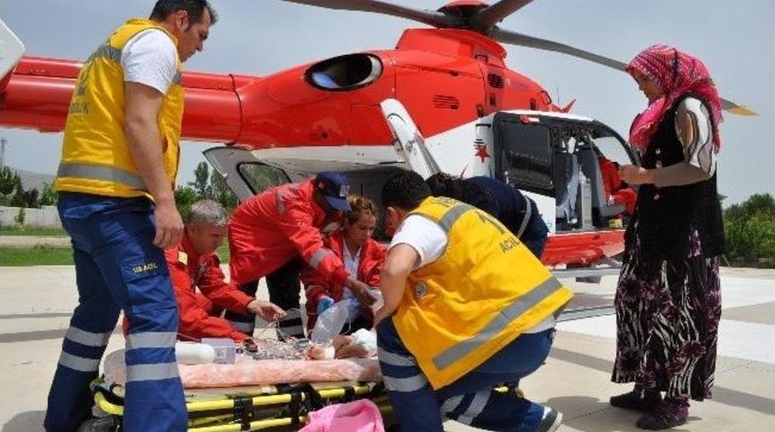 Durumu K&ouml;t&uuml;leşen Minik Cihan Helikopterle Sevk Edildi