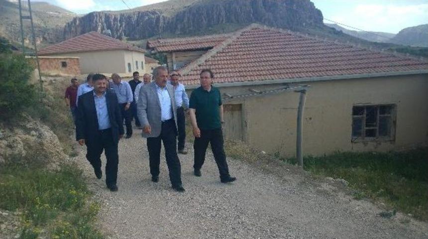 Ak Parti Milletvekili Mustafa Şahin, Ak&ccedil;adağ&rsquo;ı Ziyaret Etti