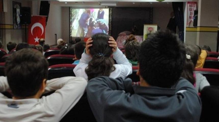 İgdaş, Okulları Erguvanlarla Renklendiriyor