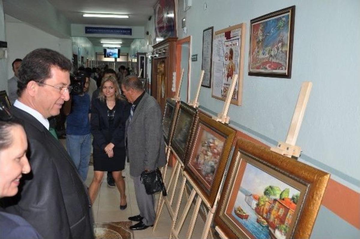 Nazilli'de Yıl Sonu Sergisine B&uuml;y&uuml;k İlgi