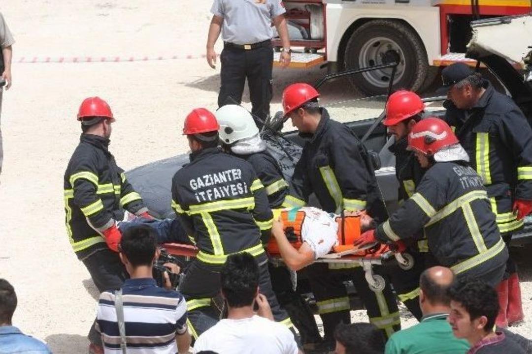 Sivil Savunma Ve İtfaiye Okulu Mezunlarından Nefes Kesen Tatbikat