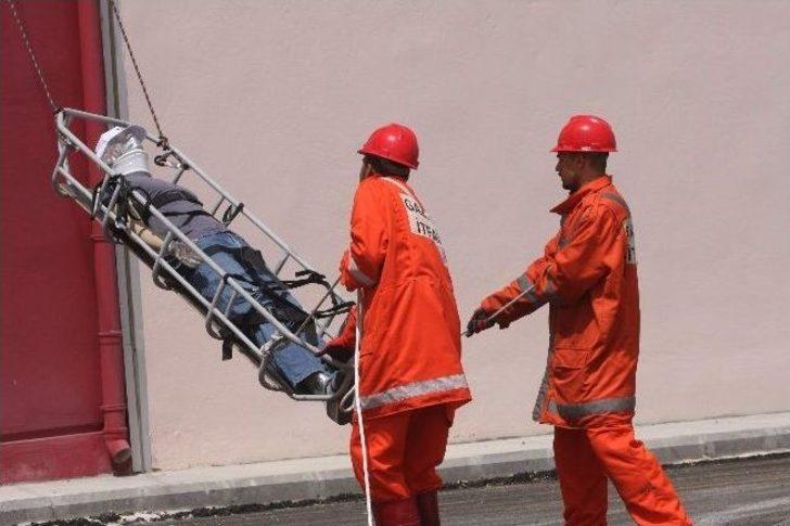 Sivil Savunma Ve İtfaiye Okulu Mezunlarından Nefes Kesen Tatbikat G2