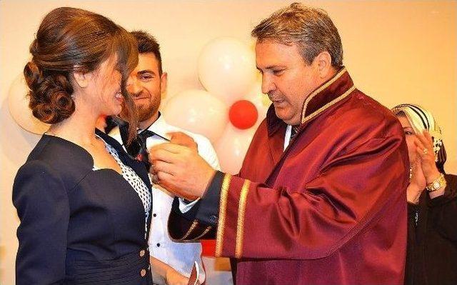 Gen&ccedil; &Ccedil;ift Tarihe Ge&ccedil;ti 2