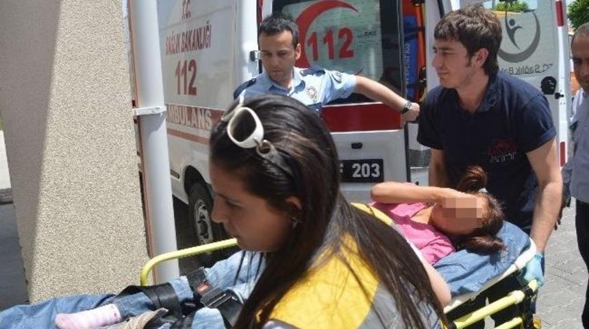 Otomobilin &Ccedil;arptığı &Ccedil;ocuk Yaralandı
