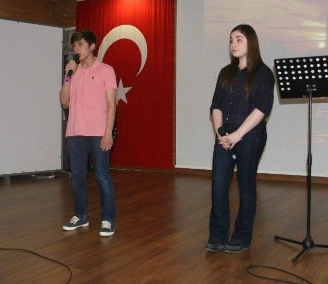 Yozgat Anadolu Lisesi Öğrencilerinden Şiir Dinletisi