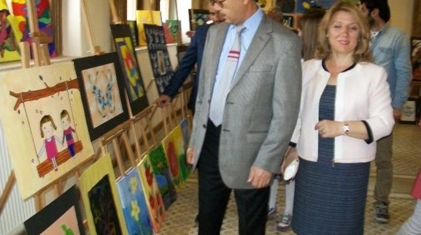 Eskişehir Hızırbey İmam Hatip Ortaokulu Resim Sergisi Yoğun İlgi G&ouml;rd&uuml;.