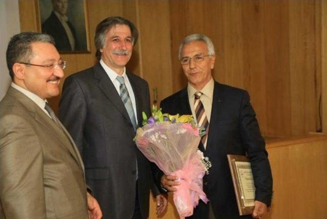 Er&uuml; Tıp Fak&uuml;ltesi&rsquo;nden Emekli &Ouml;ğretim &Uuml;yelerine T&ouml;ren