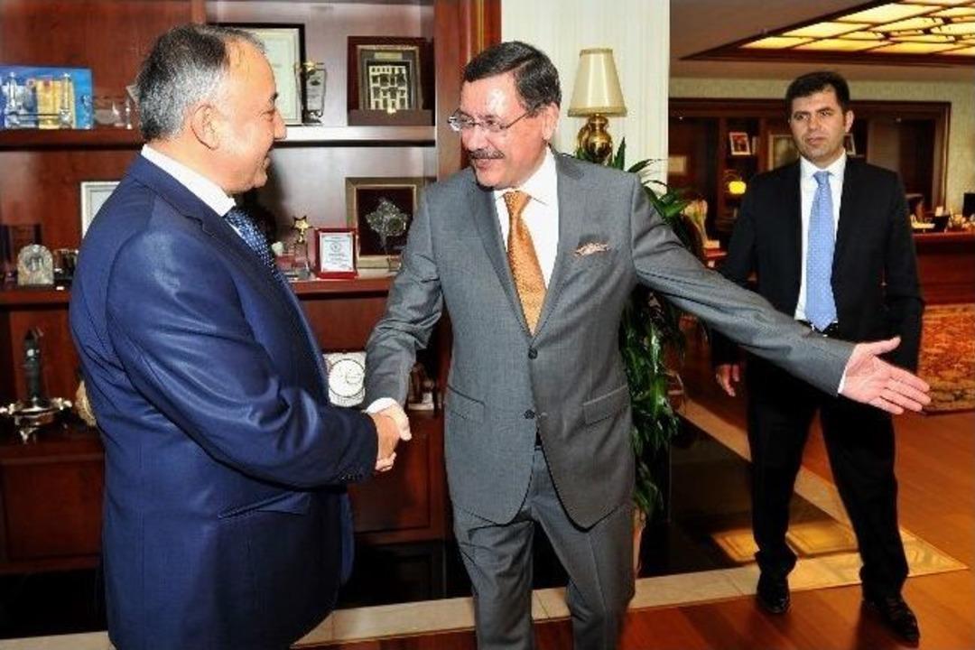 Başkan G&ouml;k&ccedil;ek&rsquo;e B&uuml;y&uuml;kel&ccedil;ilerden Ziyaret