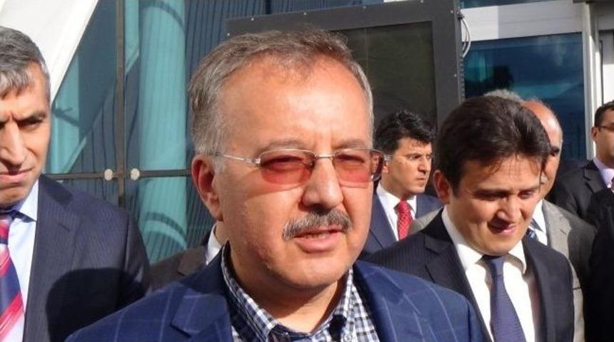 Vali G&uuml;nay &Ouml;zdemir Kars&rsquo;a Geldi