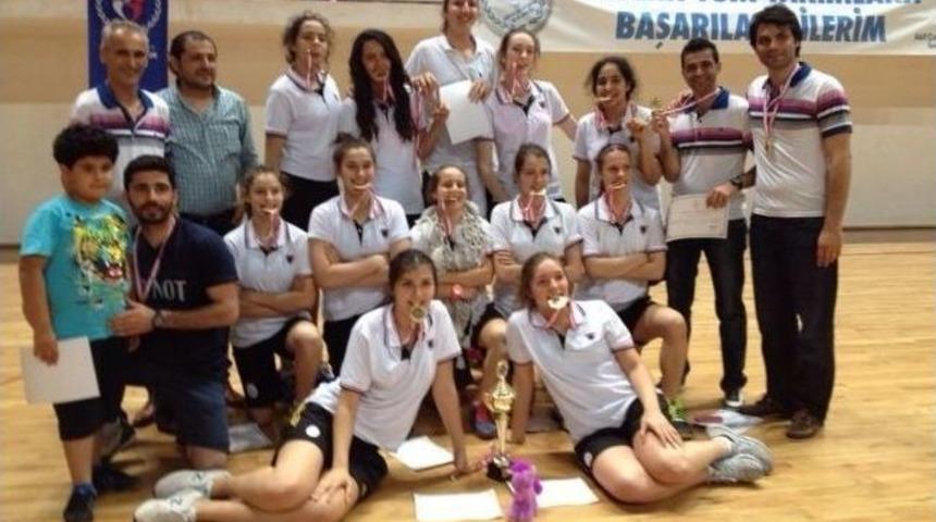 Terc&uuml;man Lisesi Şampiyon Oldu