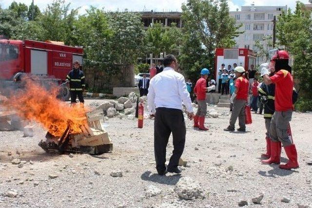 Akaryakıt İstasyonunda Yangın Tatbikatı